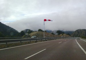 viento carretera caravana 01